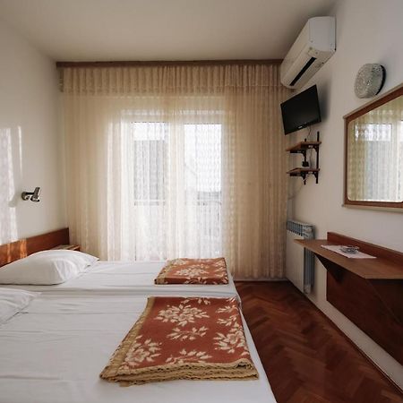 Apartments & Rooms Peranic Novalja Luaran gambar