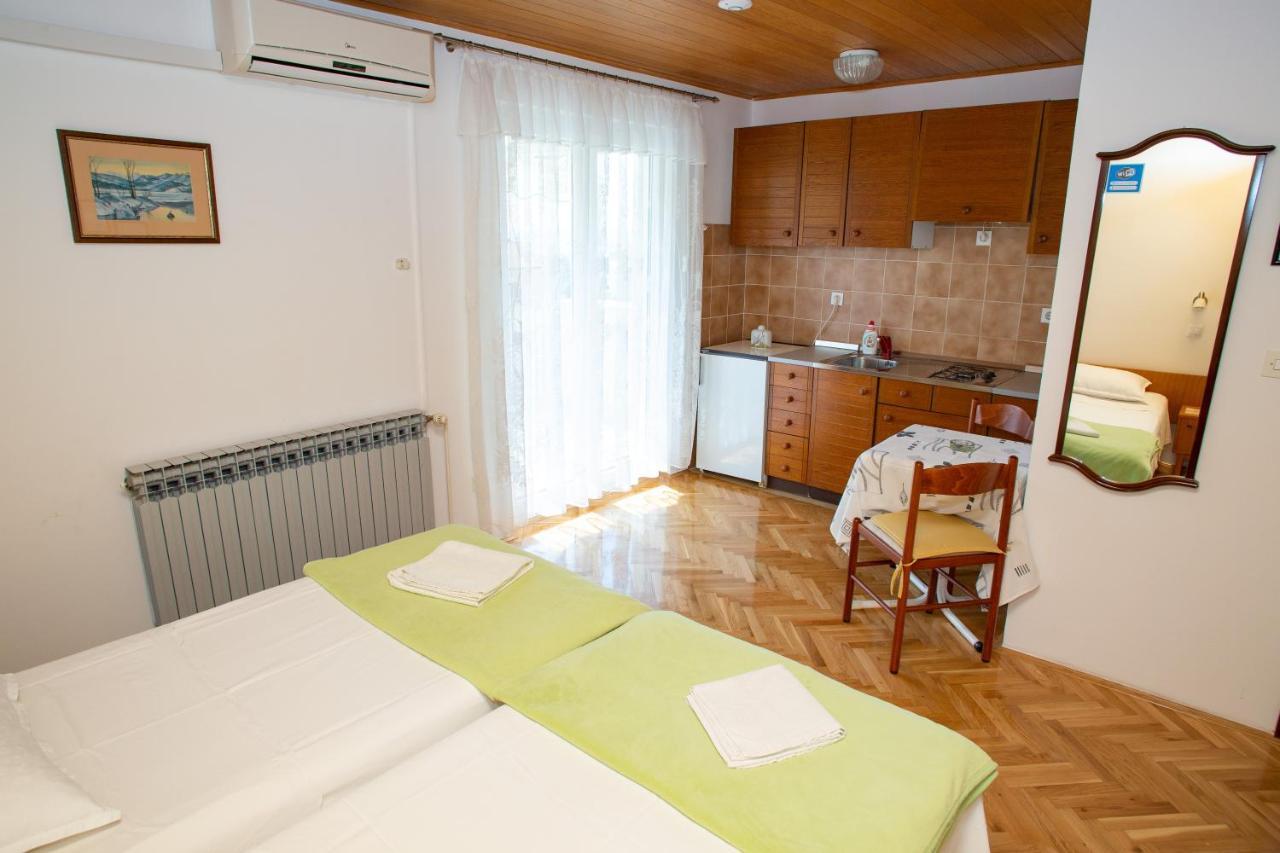 Apartments & Rooms Peranic Novalja Luaran gambar