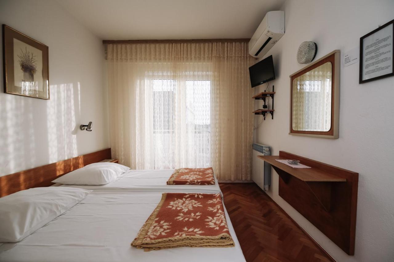 Apartments & Rooms Peranic Novalja Luaran gambar