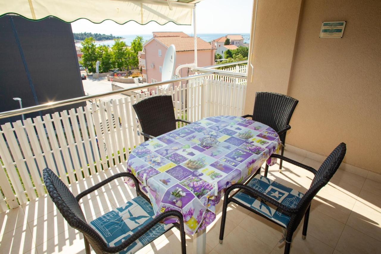 Apartments & Rooms Peranic Novalja Luaran gambar