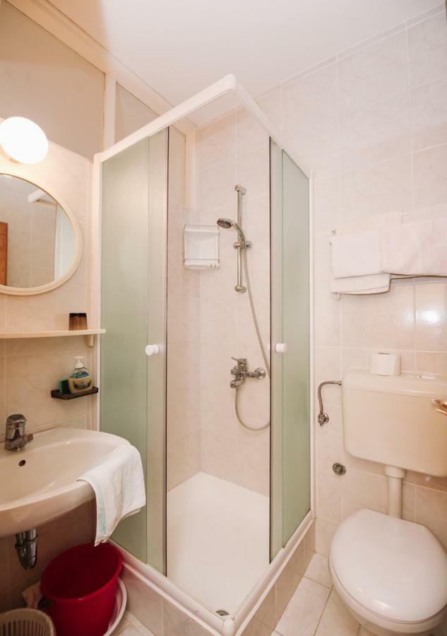 Apartments & Rooms Peranic Novalja Luaran gambar
