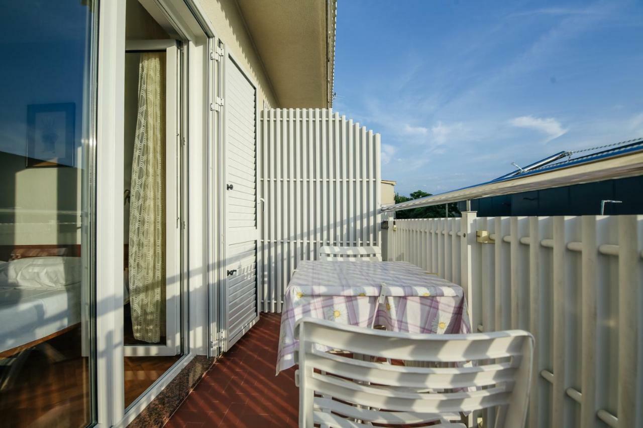 Apartments & Rooms Peranic Novalja Luaran gambar