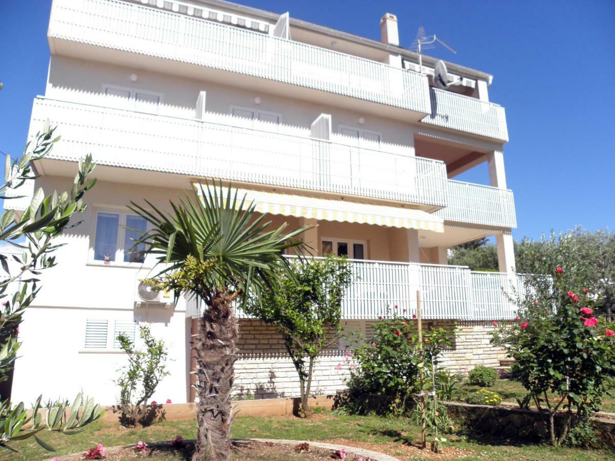 Apartments & Rooms Peranic Novalja Luaran gambar