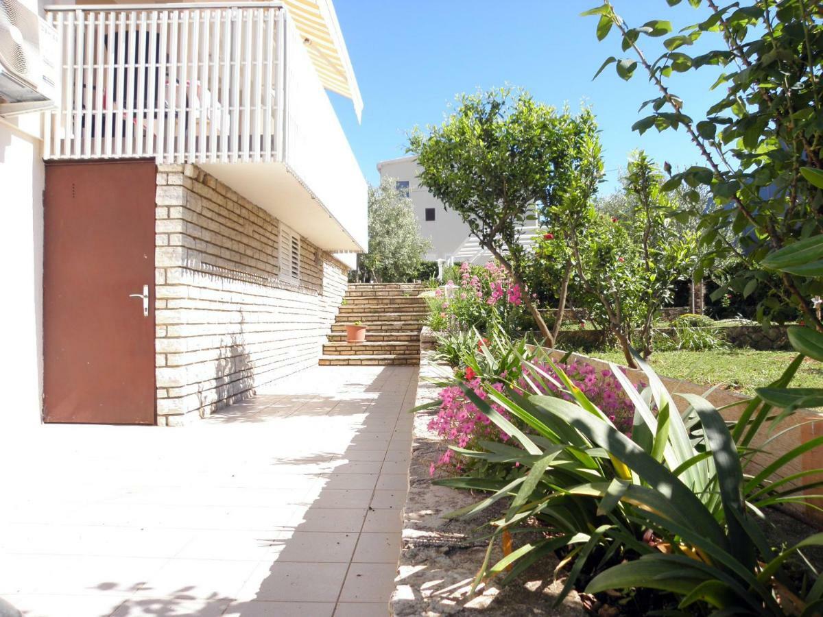 Apartments & Rooms Peranic Novalja Luaran gambar