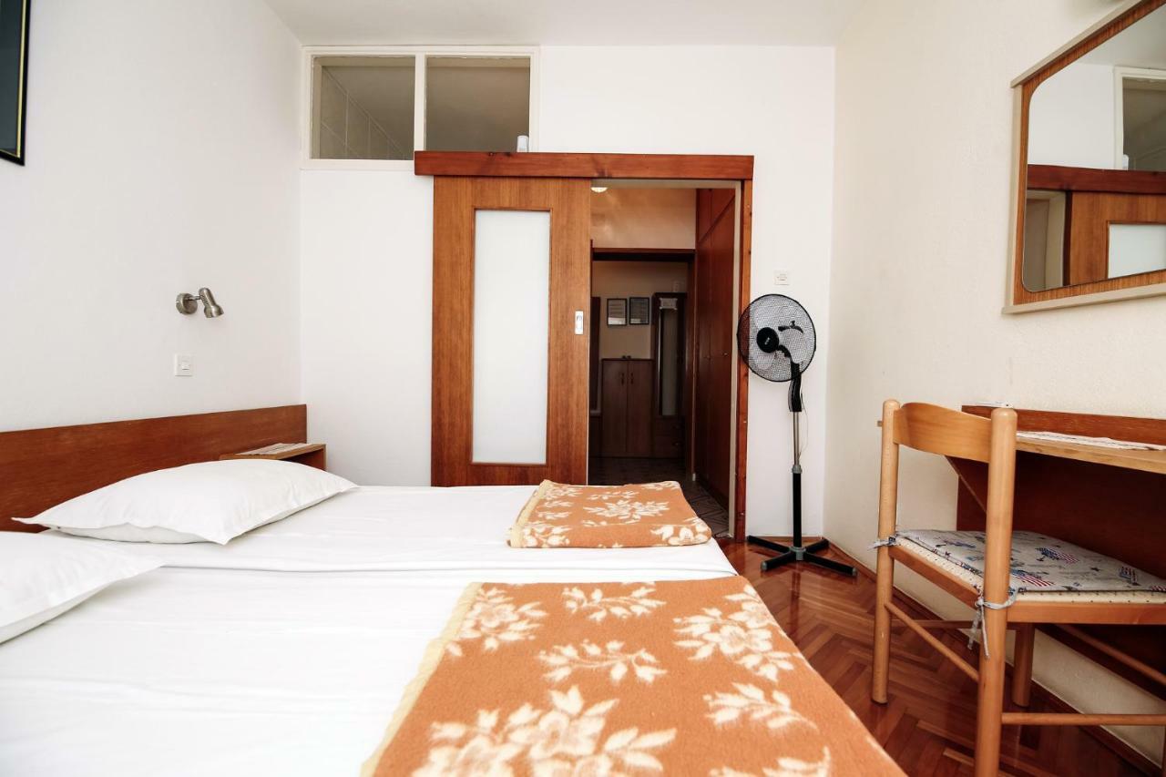 Apartments & Rooms Peranic Novalja Luaran gambar
