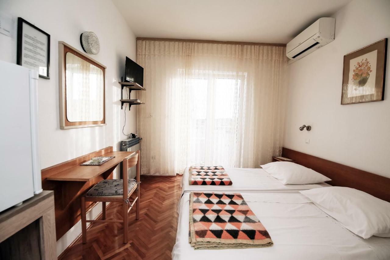 Apartments & Rooms Peranic Novalja Luaran gambar