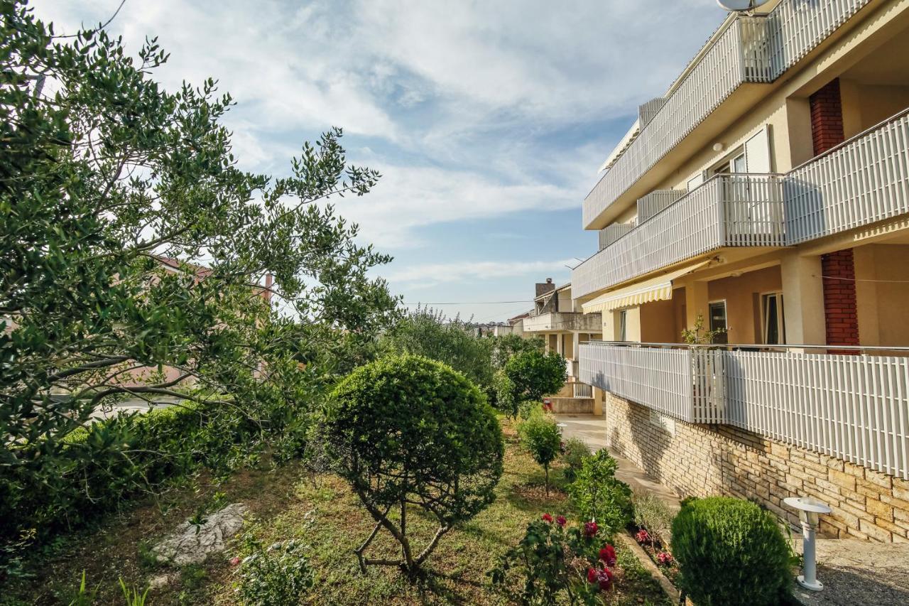 Apartments & Rooms Peranic Novalja Luaran gambar